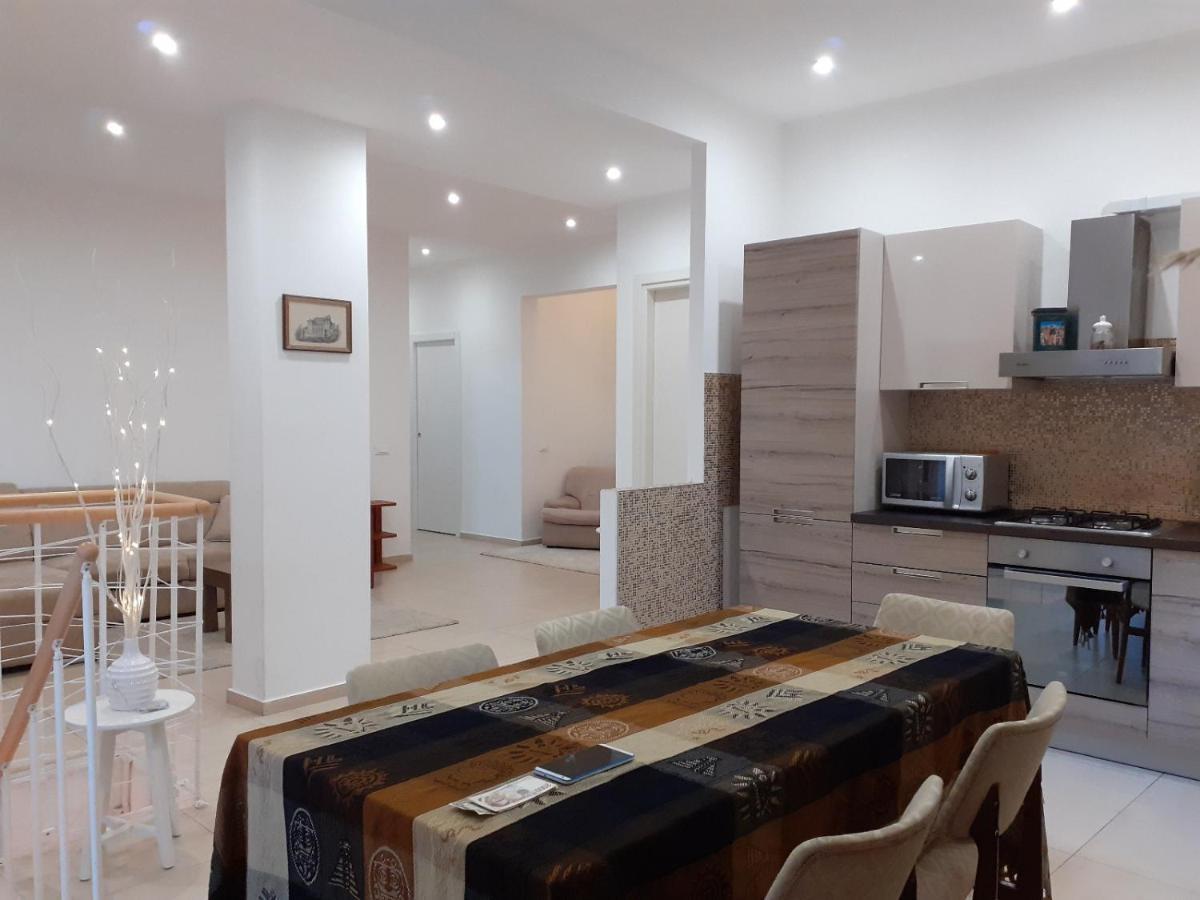 Casa Galante Ostia Centro Apartment Екстериор снимка