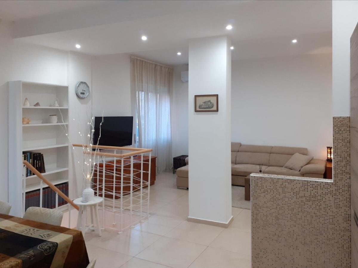 Casa Galante Ostia Centro Apartment Екстериор снимка